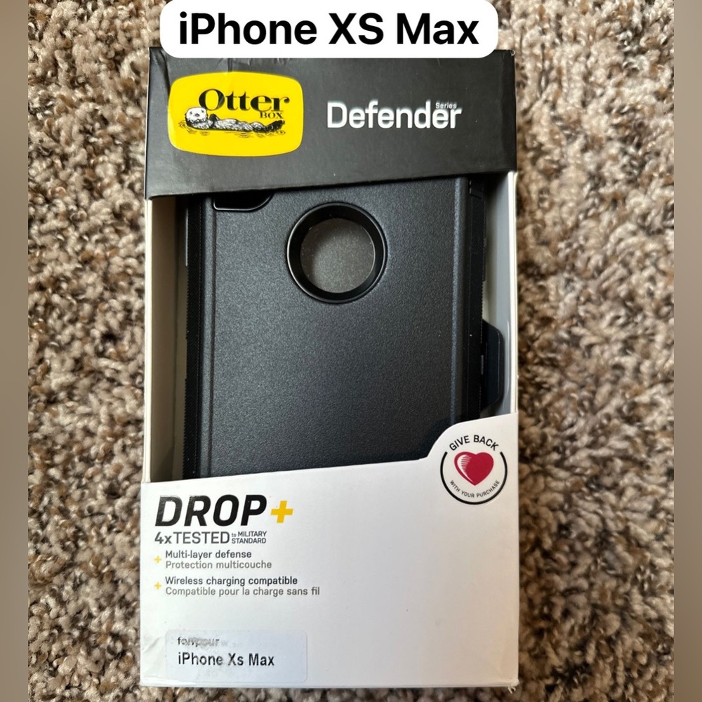 iPhone XS Max Otterbox defender phone case